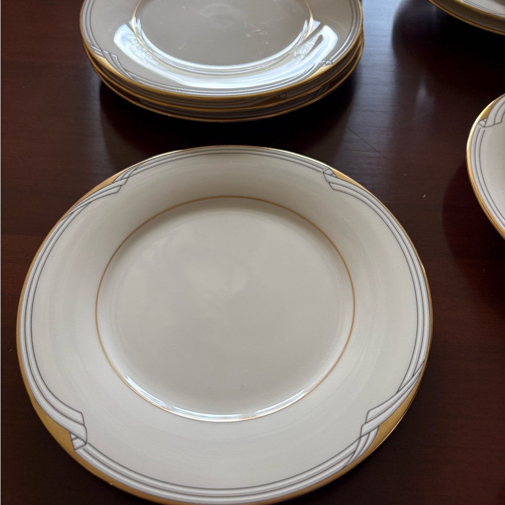 Noritake Golden Cove fine china bread plates. Elegant White and Gold Plates. - Picture 4 of 4